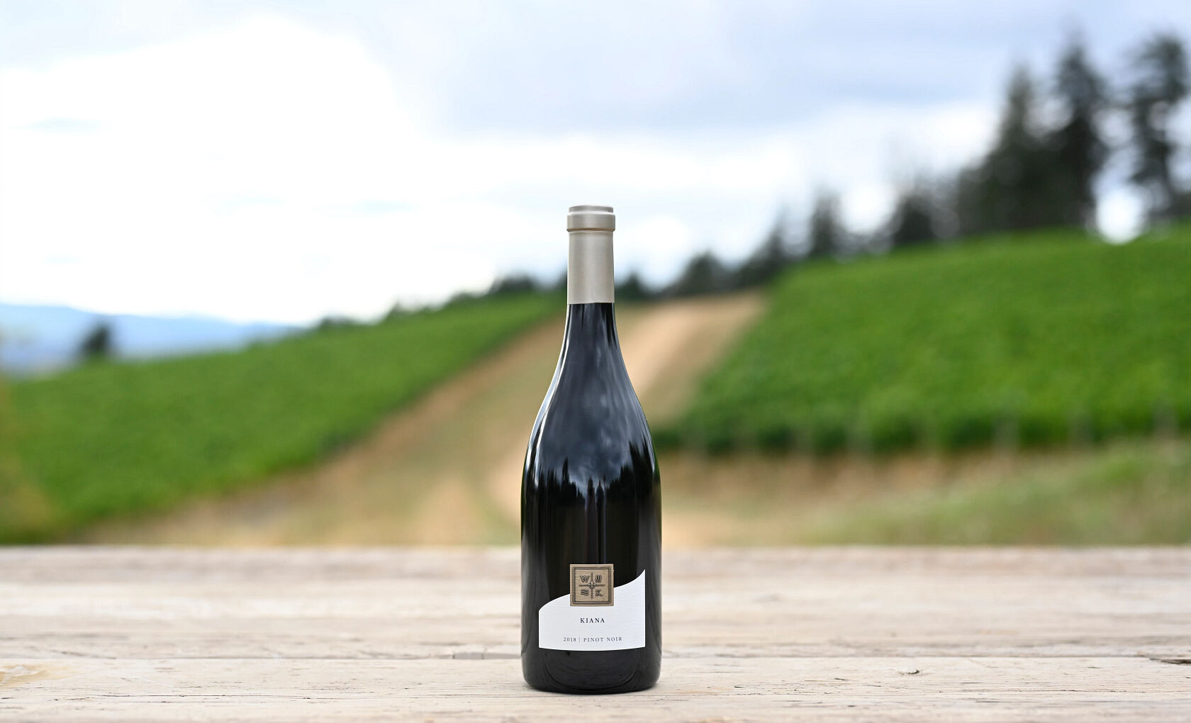 WillaKenzie wines on table